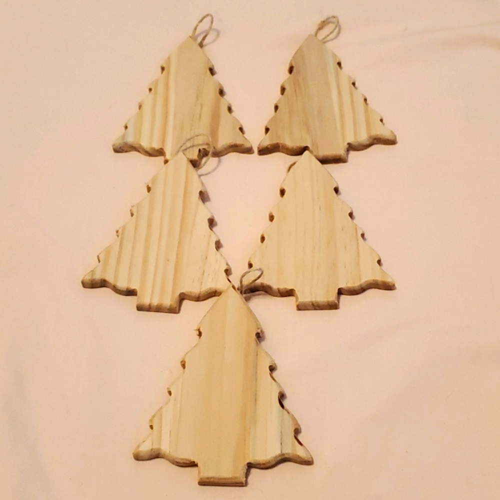5 DIY Wood Tree Ornaments